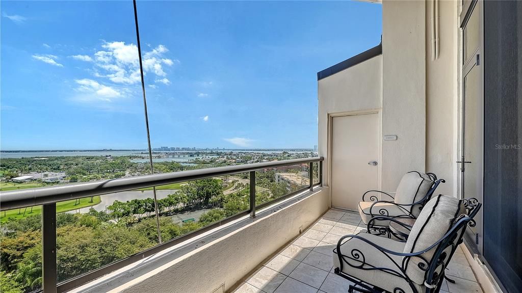 En Venta: $12,995,000 (4 camas, 3 baños, 4912 Pies cuadrados)