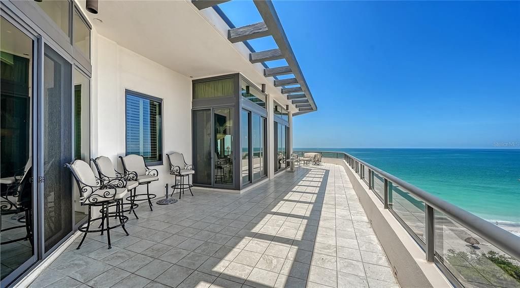 En Venta: $12,995,000 (4 camas, 3 baños, 4912 Pies cuadrados)