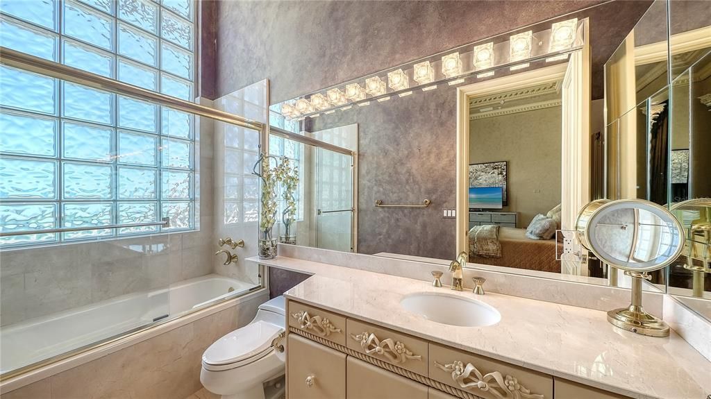 En Venta: $12,995,000 (4 camas, 3 baños, 4912 Pies cuadrados)