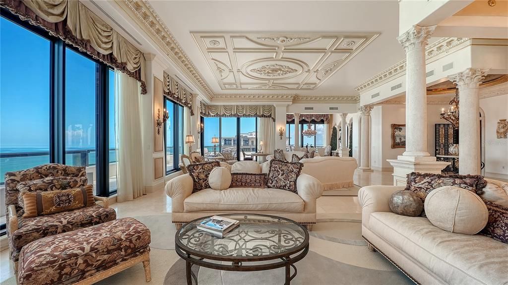 En Venta: $12,995,000 (4 camas, 3 baños, 4912 Pies cuadrados)