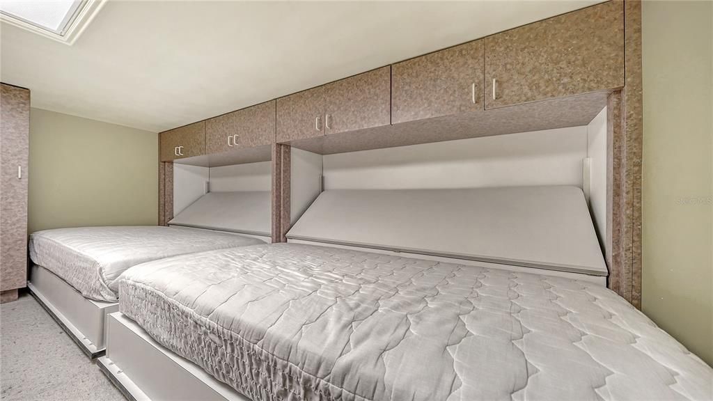 En Venta: $12,995,000 (4 camas, 3 baños, 4912 Pies cuadrados)