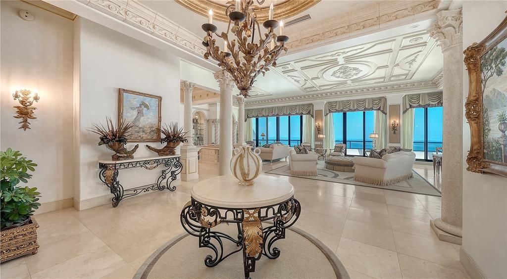 En Venta: $12,995,000 (4 camas, 3 baños, 4912 Pies cuadrados)