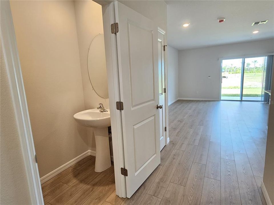 В аренду: $2,400 (3 спален, 2 ванн, 1464 Квадратных фут)