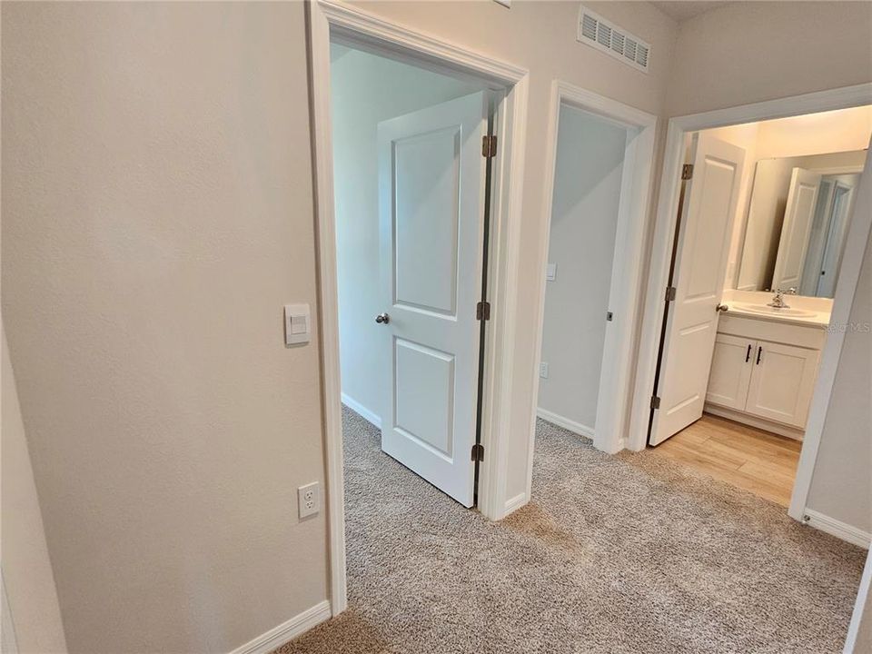 В аренду: $2,400 (3 спален, 2 ванн, 1464 Квадратных фут)