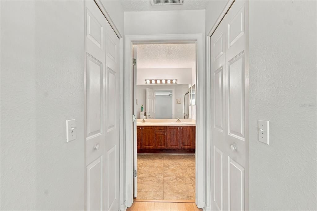 En Venta: $252,000 (2 camas, 2 baños, 1868 Pies cuadrados)