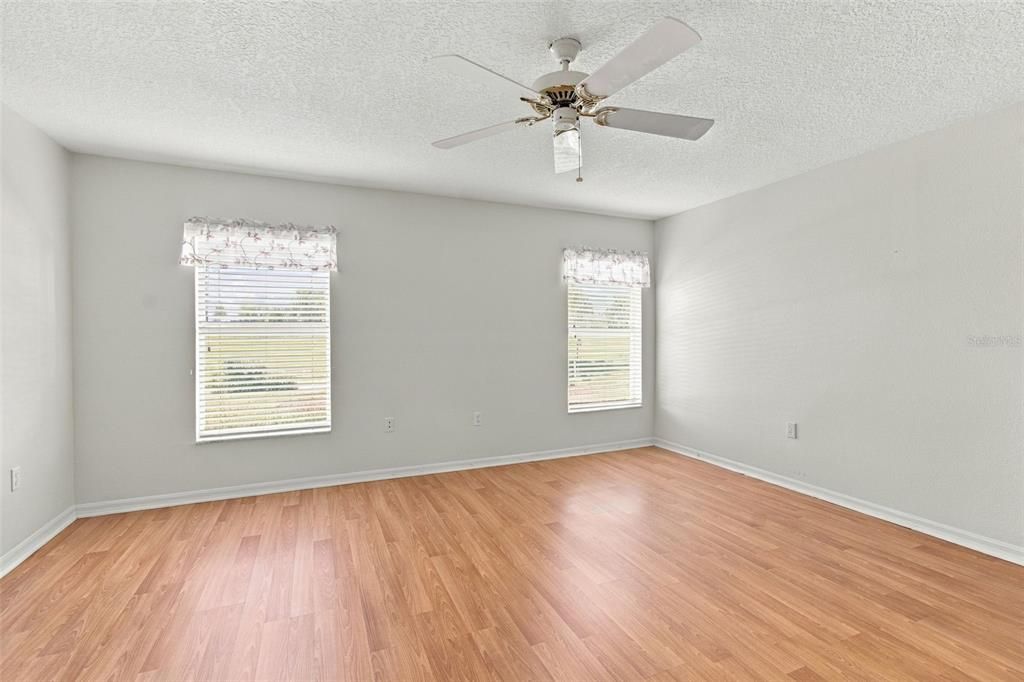 En Venta: $252,000 (2 camas, 2 baños, 1868 Pies cuadrados)