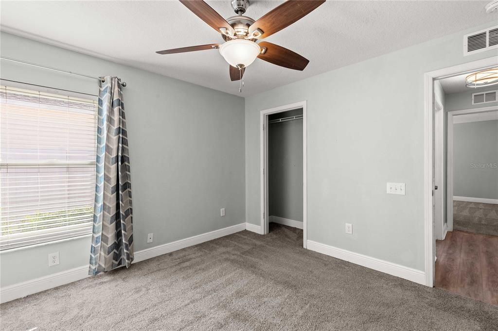 Activo con contrato: $525,000 (4 camas, 3 baños, 2581 Pies cuadrados)