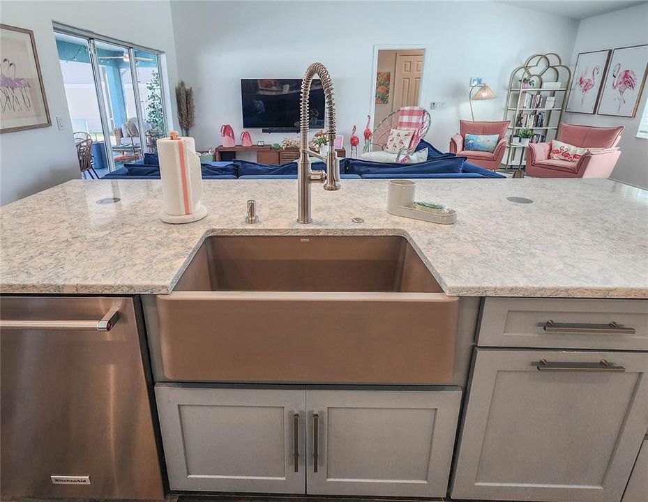 En Venta: $440,000 (3 camas, 2 baños, 1569 Pies cuadrados)