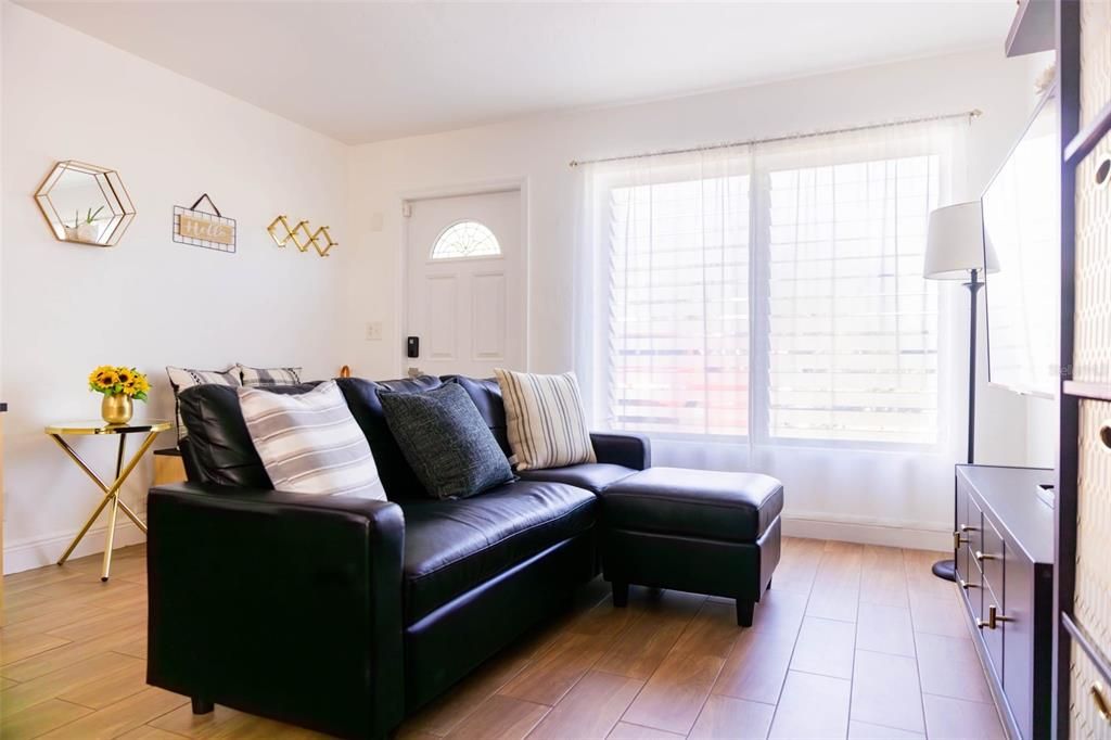 En Venta: $599,000 (3 camas, 1 baños, 1122 Pies cuadrados)