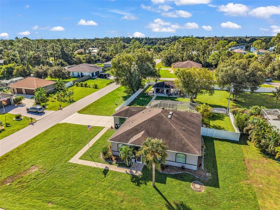 En Venta: $899,995 (3 camas, 3 baños, 2171 Pies cuadrados)