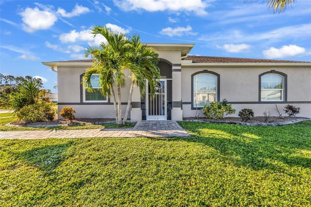 En Venta: $899,995 (3 camas, 3 baños, 2171 Pies cuadrados)