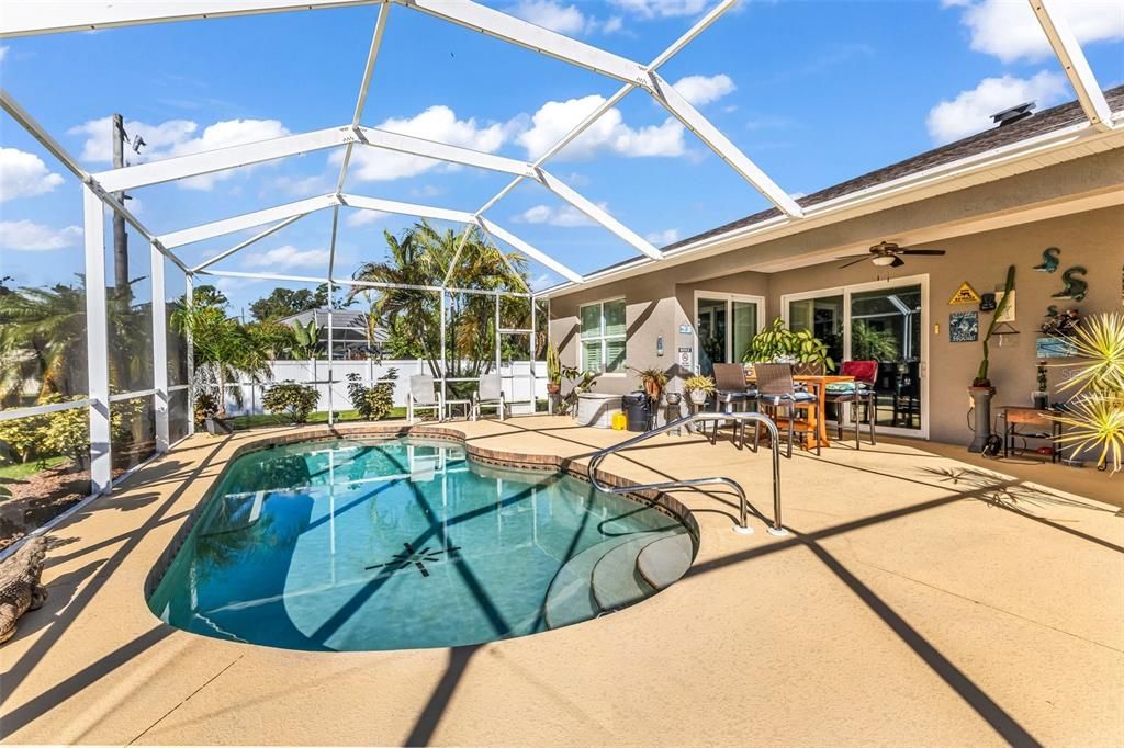 En Venta: $899,995 (3 camas, 3 baños, 2171 Pies cuadrados)