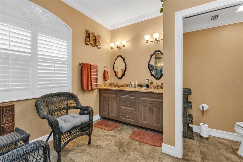 En Venta: $899,995 (3 camas, 3 baños, 2171 Pies cuadrados)