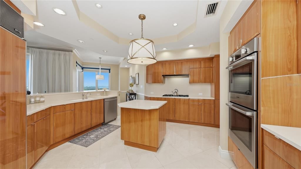 En Venta: $2,495,000 (3 camas, 3 baños, 2936 Pies cuadrados)