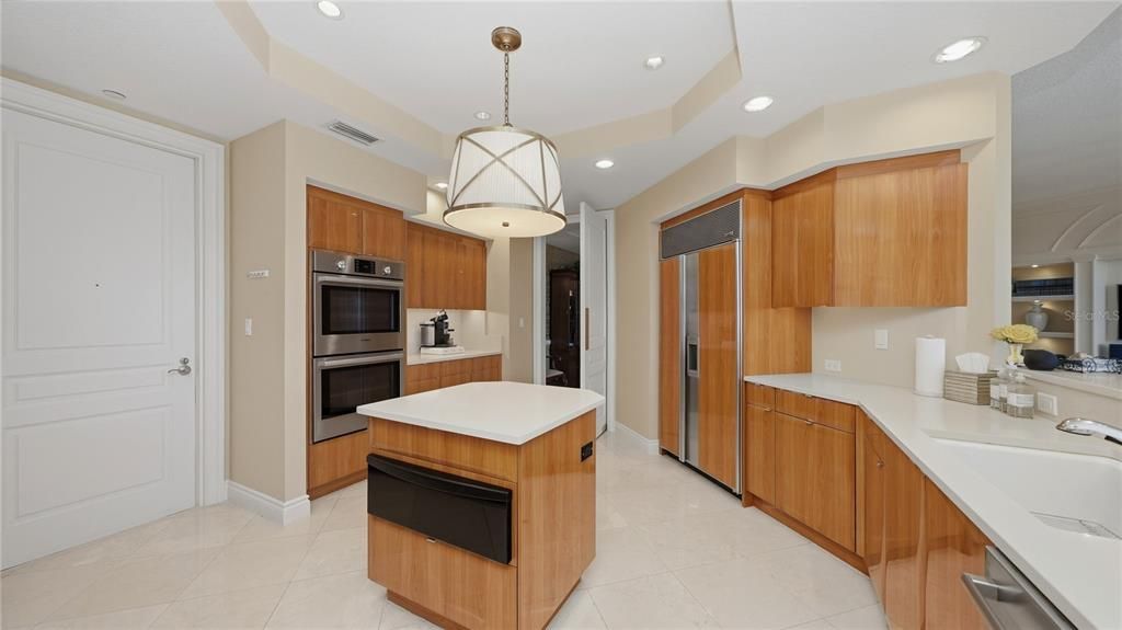En Venta: $2,495,000 (3 camas, 3 baños, 2936 Pies cuadrados)