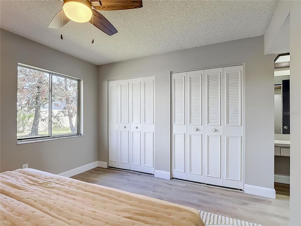 For Sale: $347,500 (3 beds, 2 baths, 1204 Square Feet)