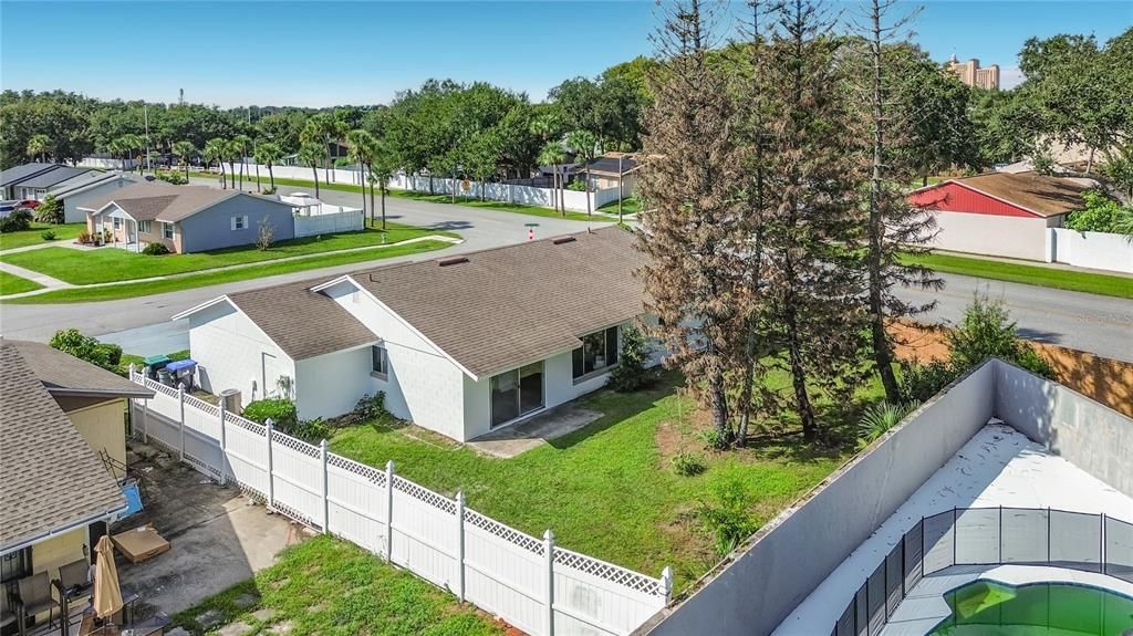 For Sale: $347,500 (3 beds, 2 baths, 1204 Square Feet)