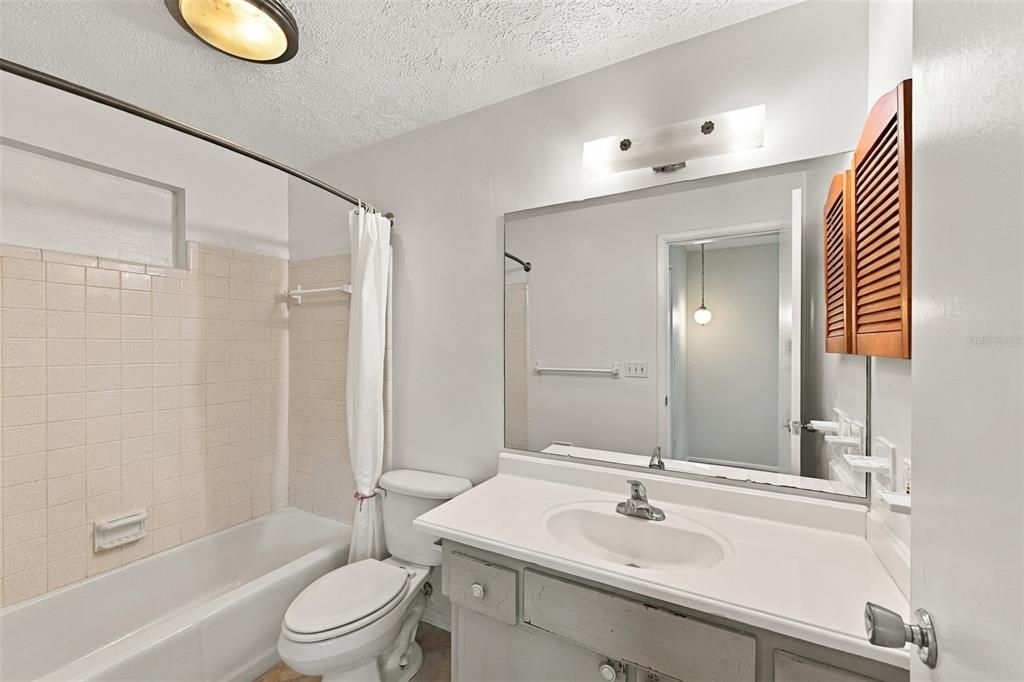 В аренду: $3,195 (4 спален, 3 ванн, 2195 Квадратных фут)