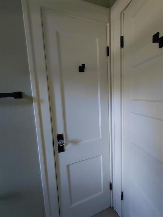 На продажу: $284,900 (2 спален, 1 ванн, 1008 Квадратных фут)