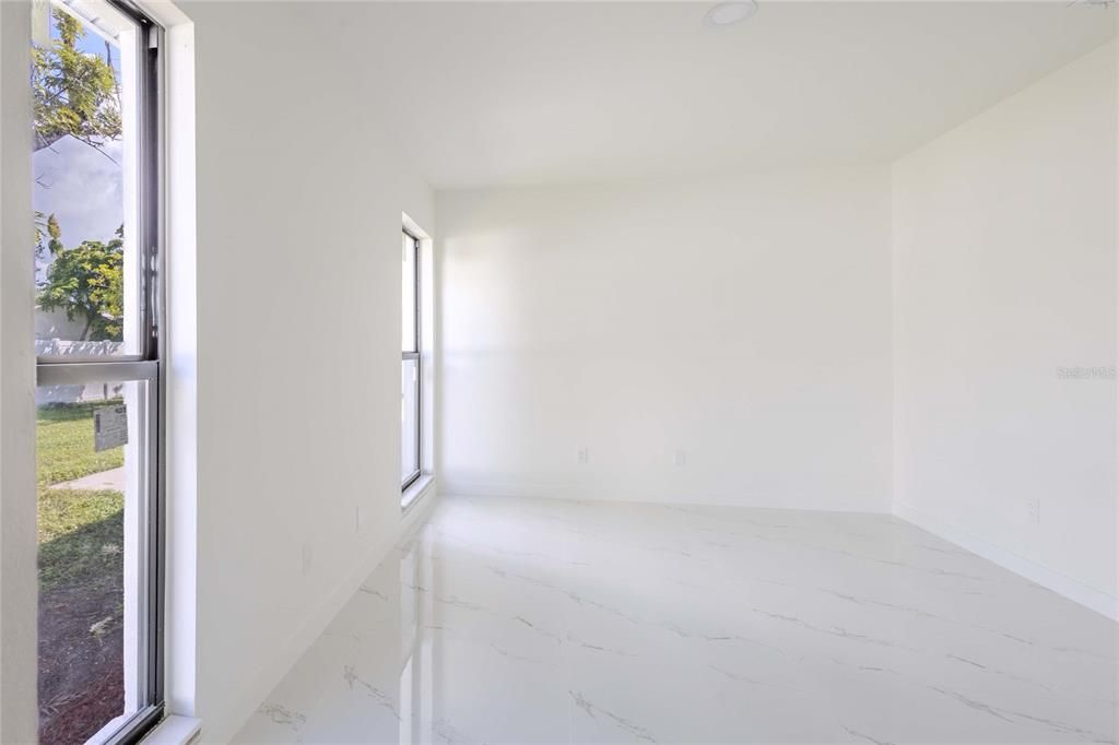 En Venta: $264,990 (3 camas, 2 baños, 1288 Pies cuadrados)