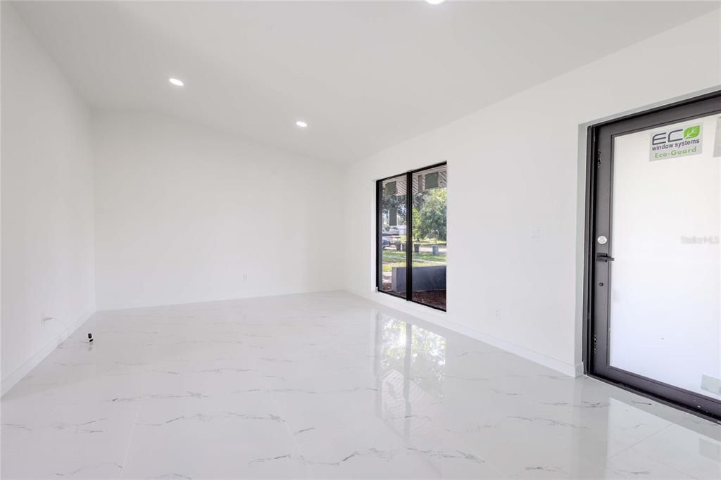 En Venta: $264,990 (3 camas, 2 baños, 1288 Pies cuadrados)