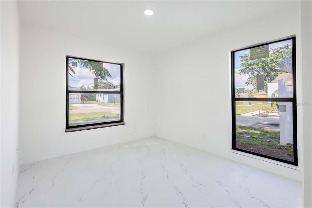 En Venta: $264,990 (3 camas, 2 baños, 1288 Pies cuadrados)