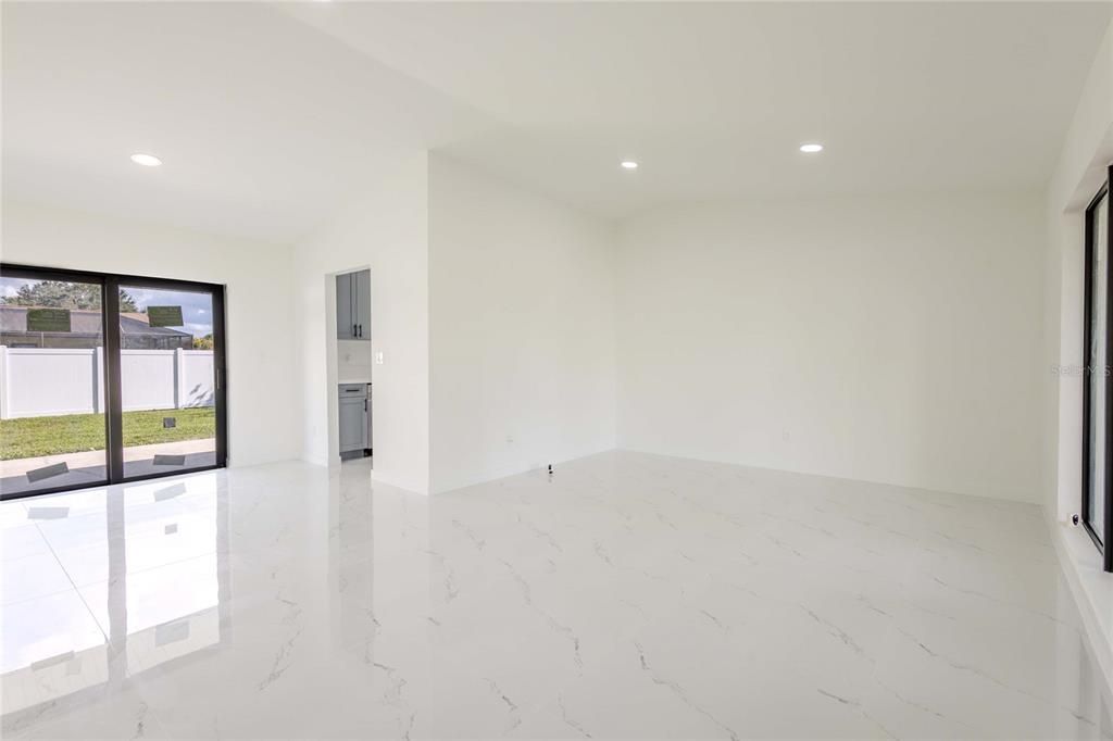 En Venta: $264,990 (3 camas, 2 baños, 1288 Pies cuadrados)