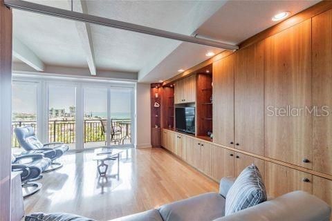 For Rent: $4,995 (2 beds, 2 baths, 1430 Square Feet)