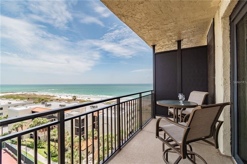 For Rent: $4,995 (2 beds, 2 baths, 1430 Square Feet)