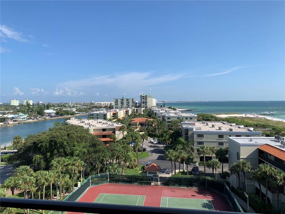 For Rent: $4,995 (2 beds, 2 baths, 1430 Square Feet)