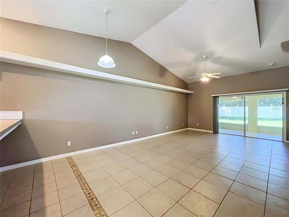 For Sale: $325,000 (3 beds, 2 baths, 1651 Square Feet)