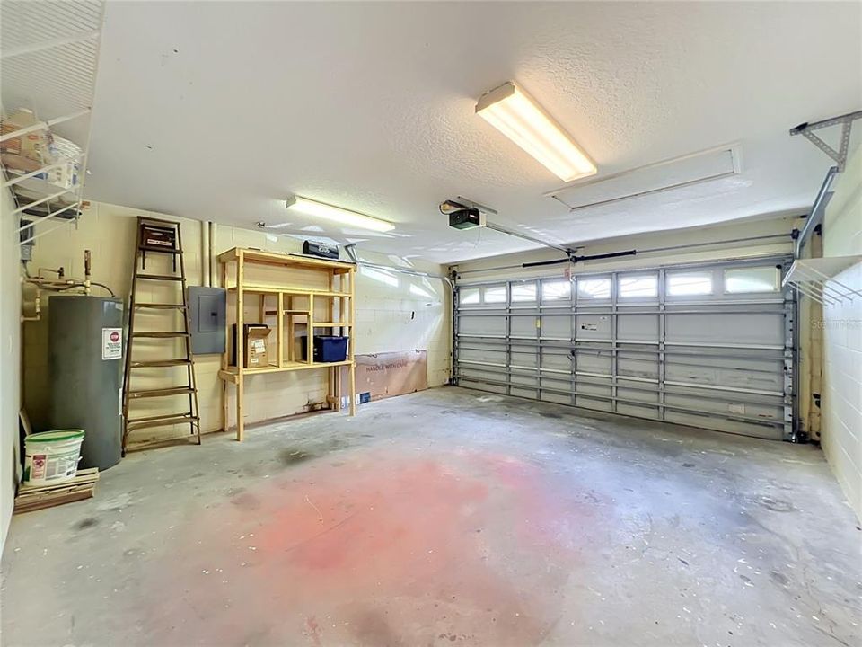 For Sale: $325,000 (3 beds, 2 baths, 1651 Square Feet)