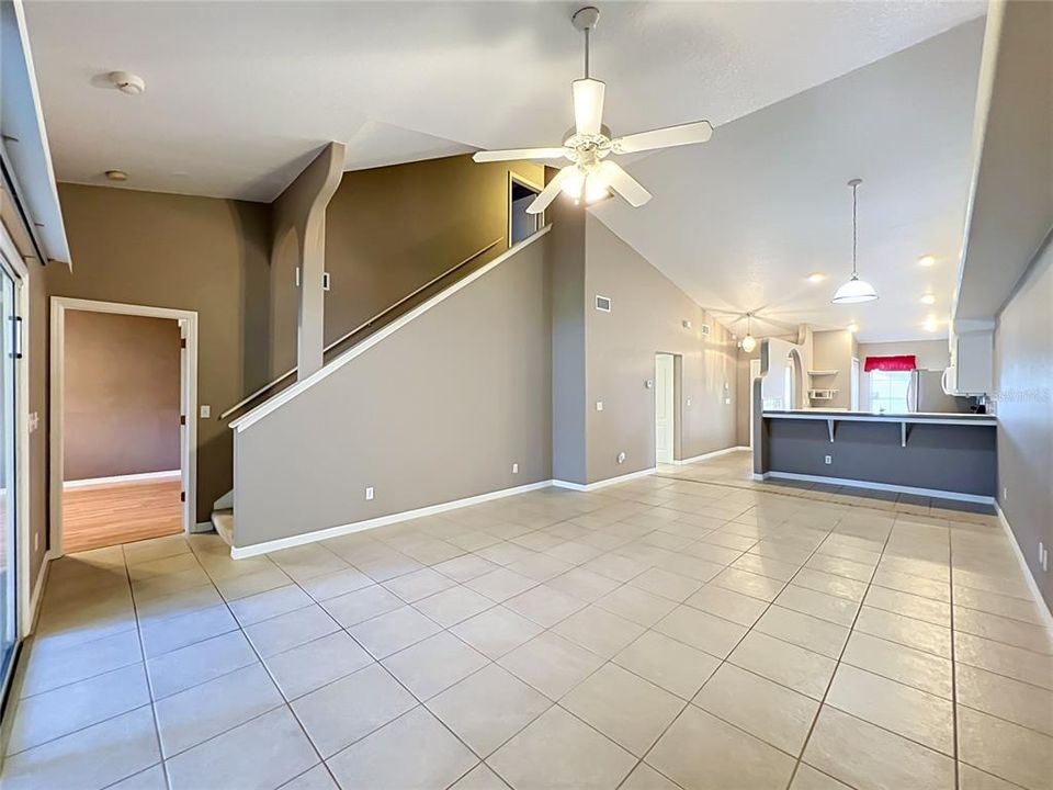 For Sale: $325,000 (3 beds, 2 baths, 1651 Square Feet)