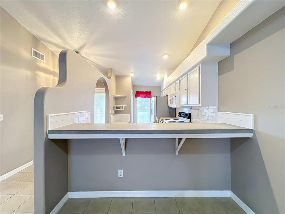 For Sale: $325,000 (3 beds, 2 baths, 1651 Square Feet)