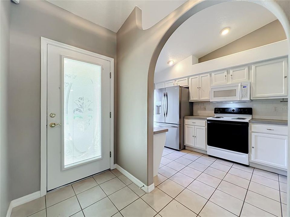 For Sale: $325,000 (3 beds, 2 baths, 1651 Square Feet)