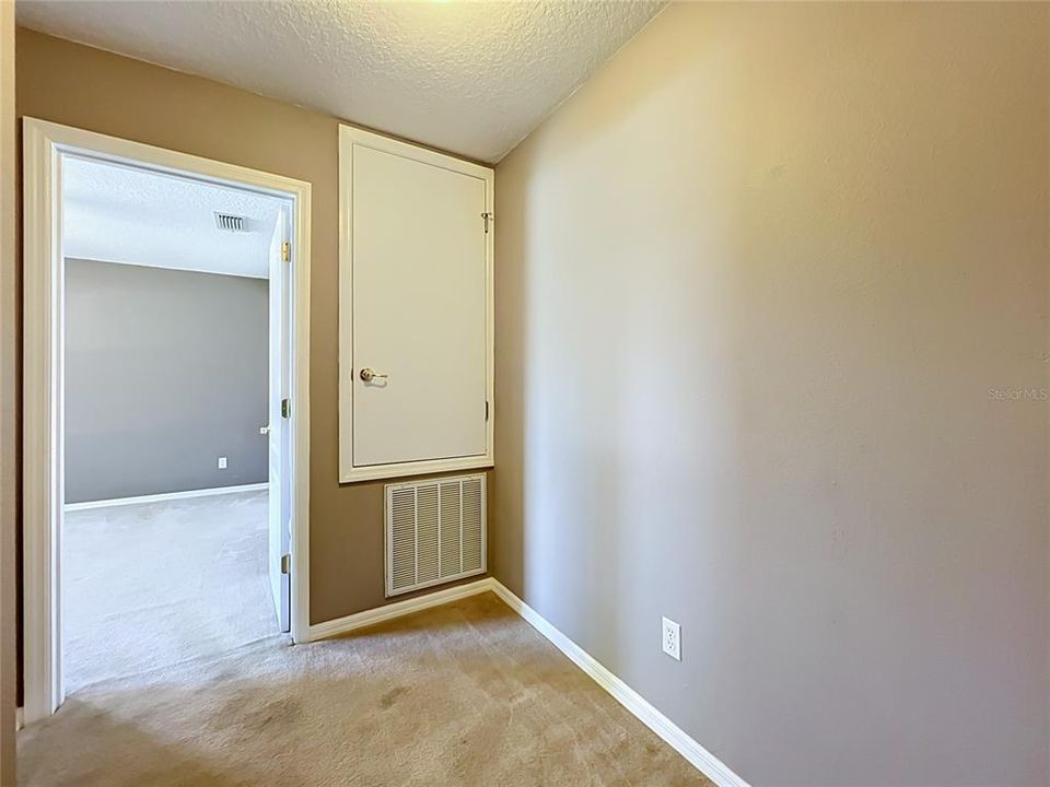 For Sale: $325,000 (3 beds, 2 baths, 1651 Square Feet)