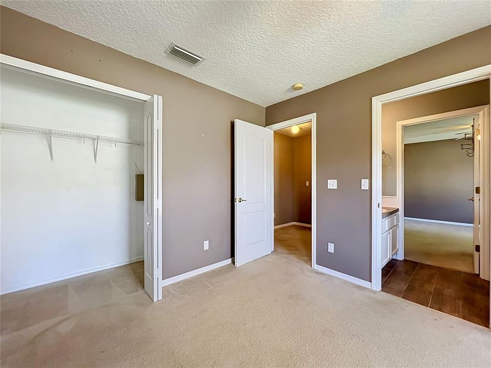 For Sale: $325,000 (3 beds, 2 baths, 1651 Square Feet)