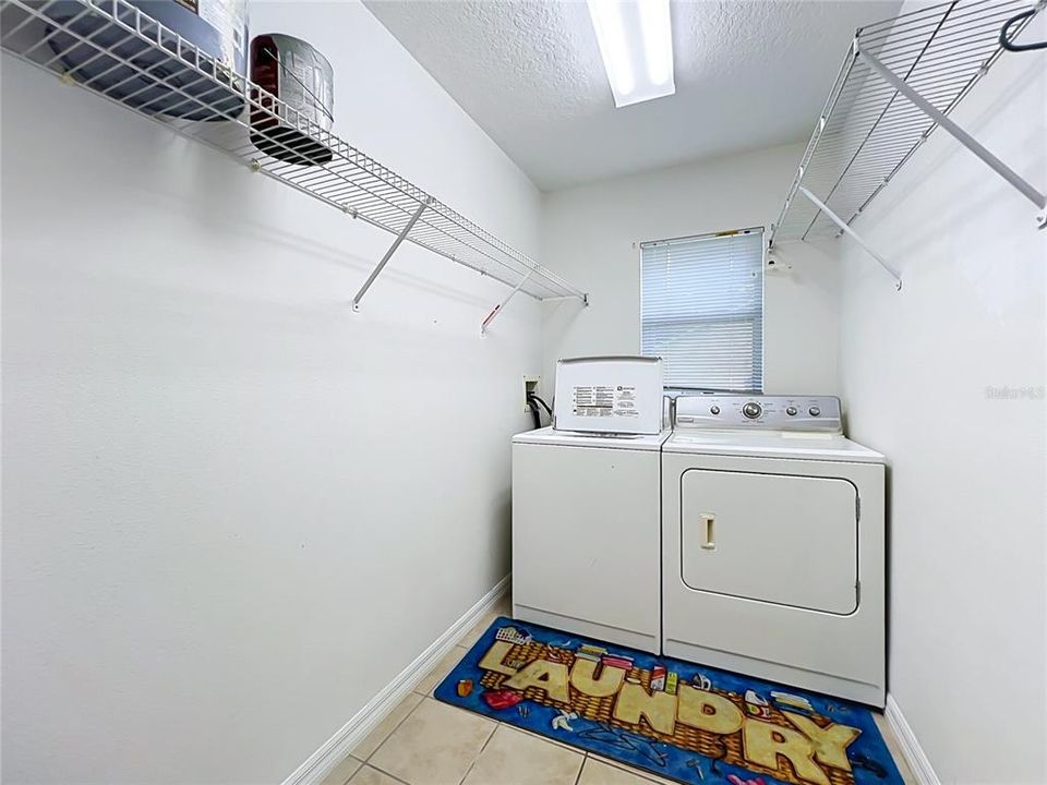 For Sale: $325,000 (3 beds, 2 baths, 1651 Square Feet)