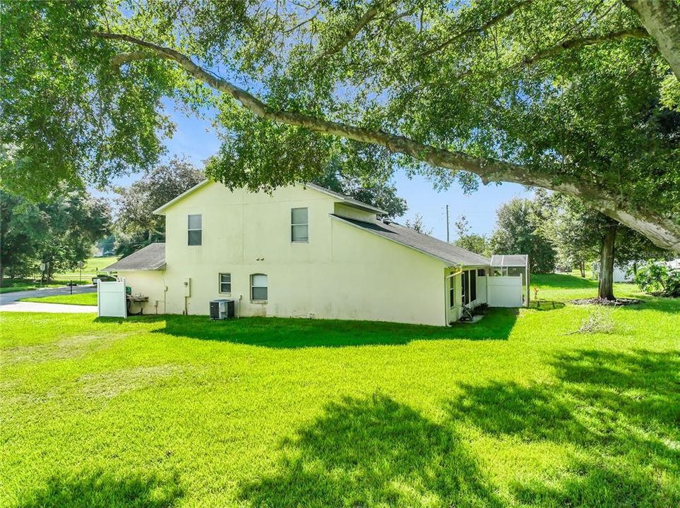 For Sale: $325,000 (3 beds, 2 baths, 1651 Square Feet)