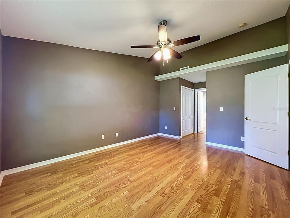 For Sale: $325,000 (3 beds, 2 baths, 1651 Square Feet)