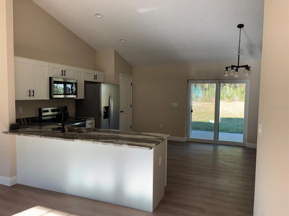 En Venta: $238,900 (3 camas, 2 baños, 1405 Pies cuadrados)