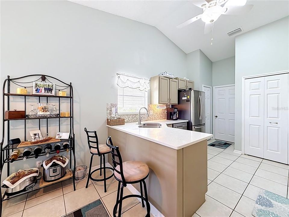 En Venta: $250,000 (2 camas, 2 baños, 1635 Pies cuadrados)