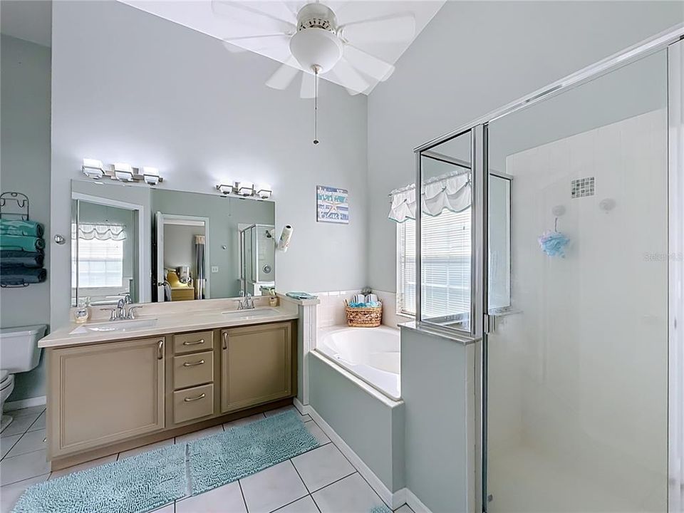 En Venta: $250,000 (2 camas, 2 baños, 1635 Pies cuadrados)