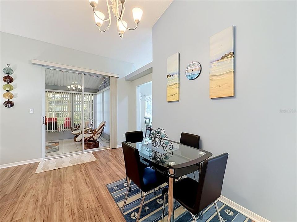 En Venta: $250,000 (2 camas, 2 baños, 1635 Pies cuadrados)
