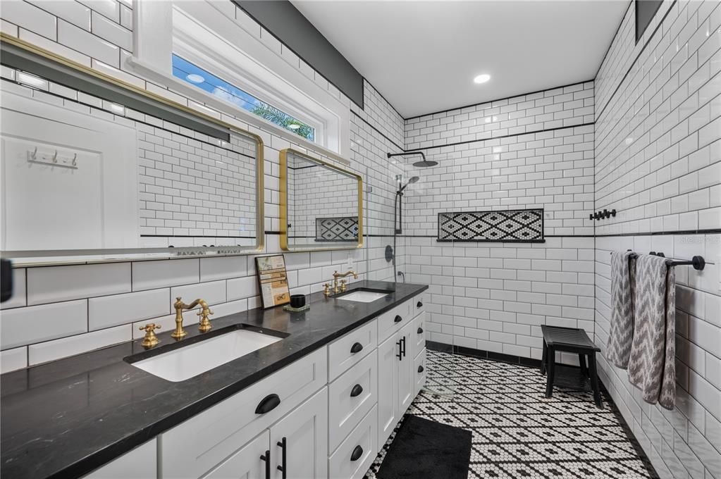 For Sale: $719,000 (3 beds, 3 baths, 2948 Square Feet)