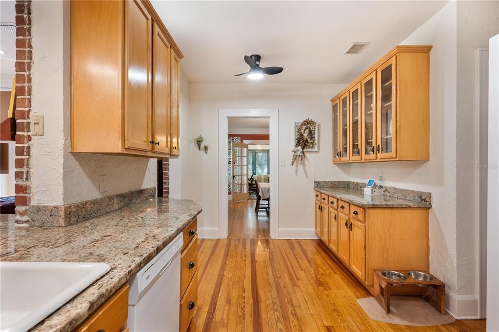 For Sale: $719,000 (3 beds, 3 baths, 2948 Square Feet)