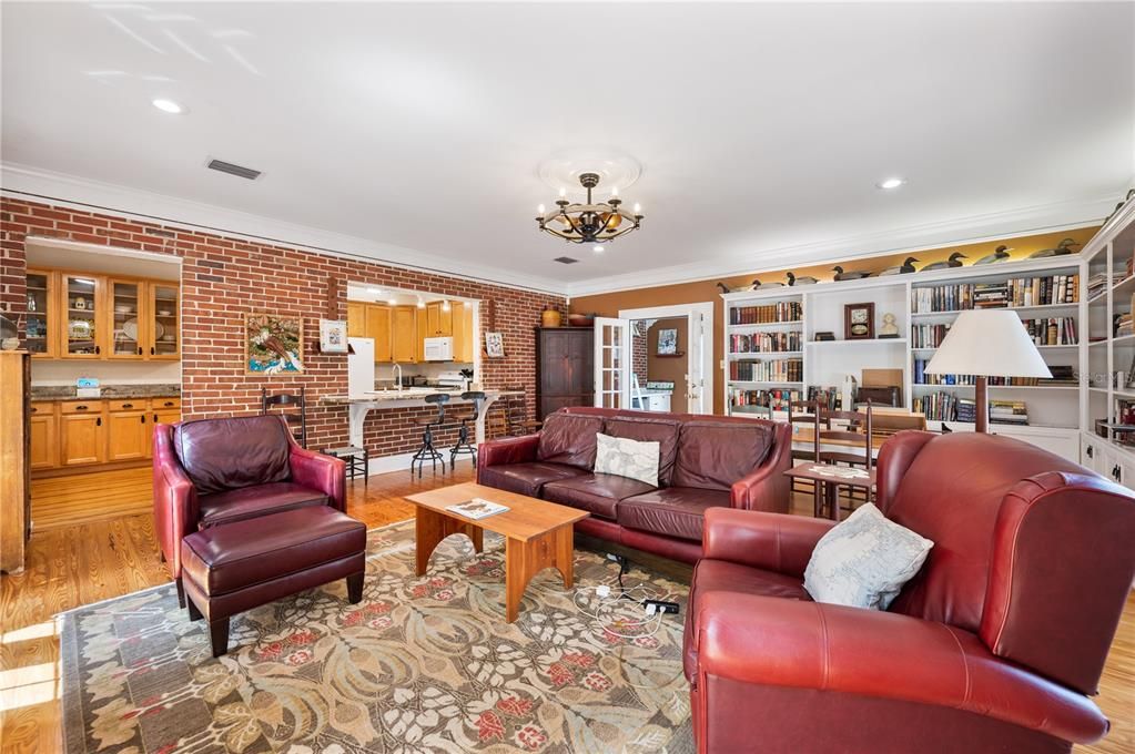 For Sale: $719,000 (3 beds, 3 baths, 2948 Square Feet)