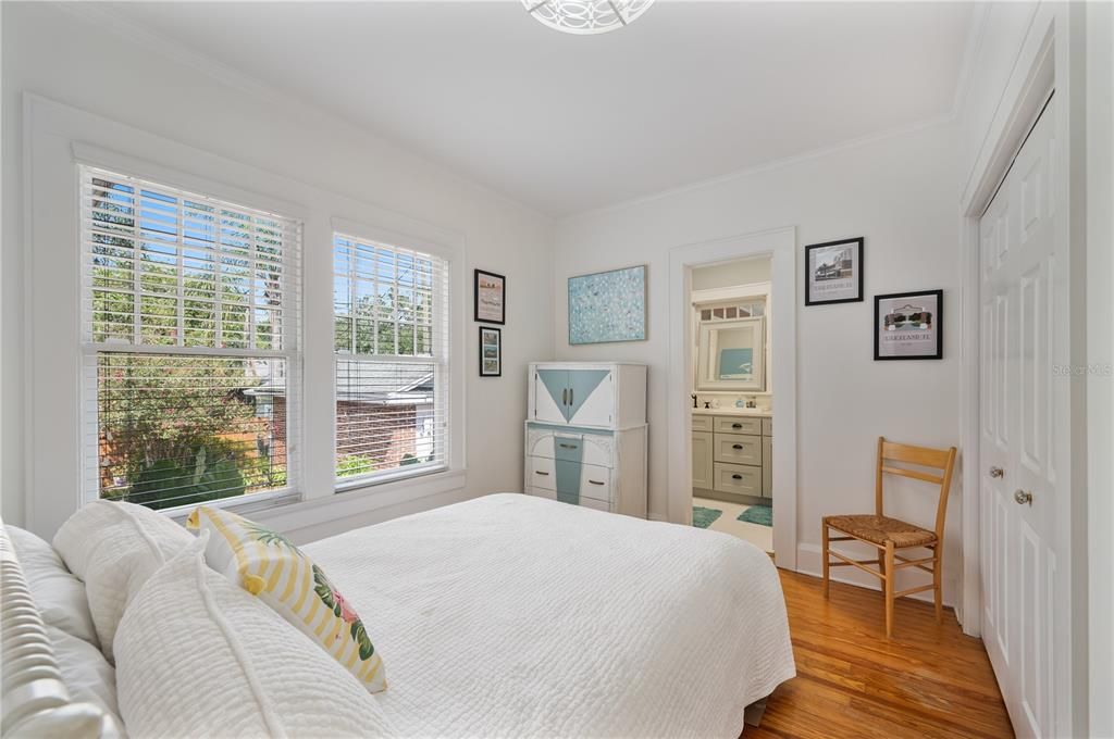 For Sale: $719,000 (3 beds, 3 baths, 2948 Square Feet)