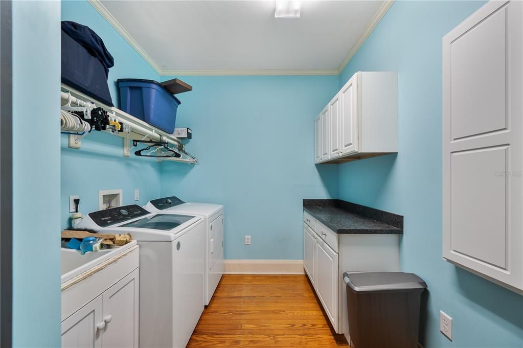For Sale: $719,000 (3 beds, 3 baths, 2948 Square Feet)