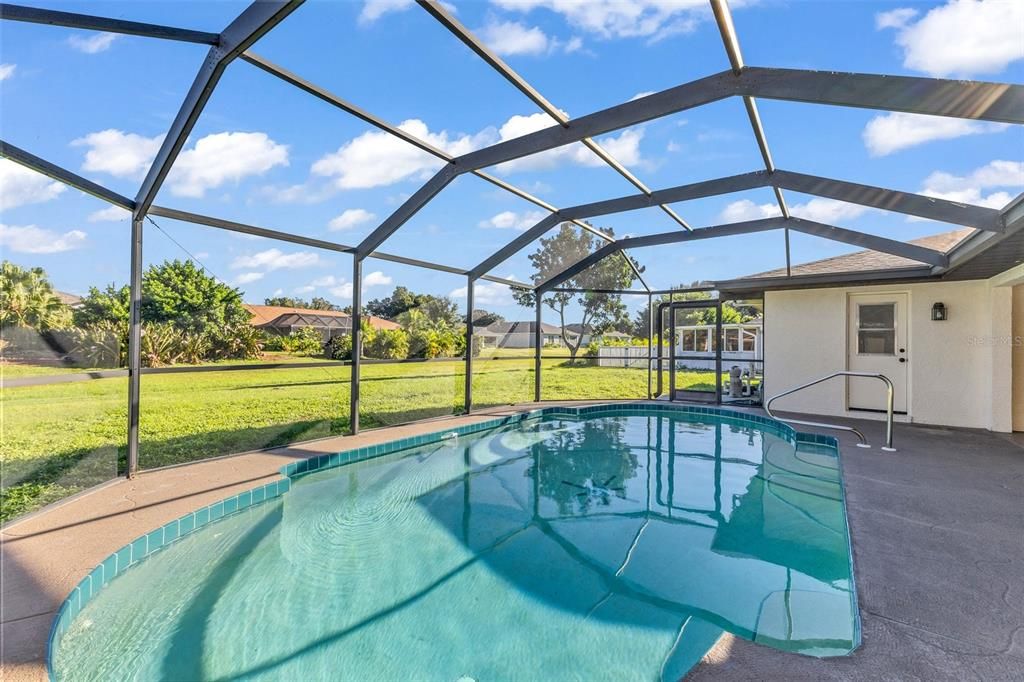 For Sale: $419,995 (3 beds, 2 baths, 1822 Square Feet)